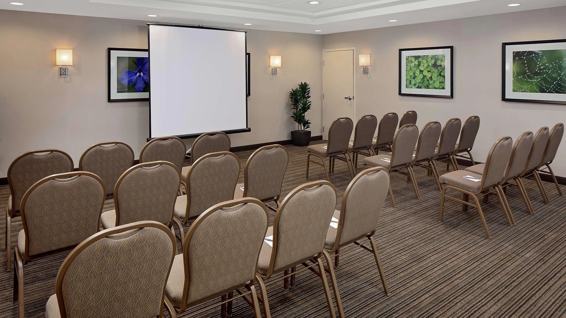 Hilton Garden Inn Los Angeles Marina Del Rey 3*,